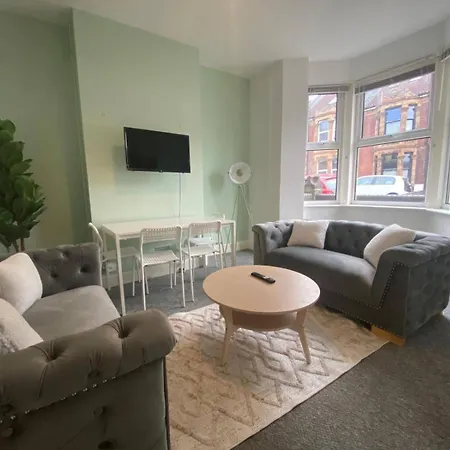 度假居 Lena St - 3 Bedroom House - Sleeps 6 - Wifi 布里斯托