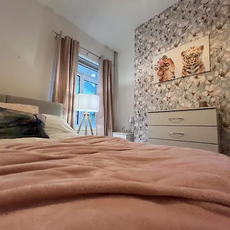度假居 Lena St - 3 Bedroom House - Sleeps 6 - Wifi *