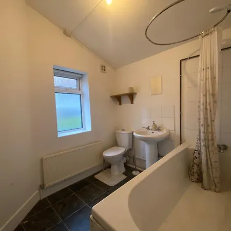 別荘 Lena St - 3 Bedroom House - Sleeps 6 - Wifi ブリストル